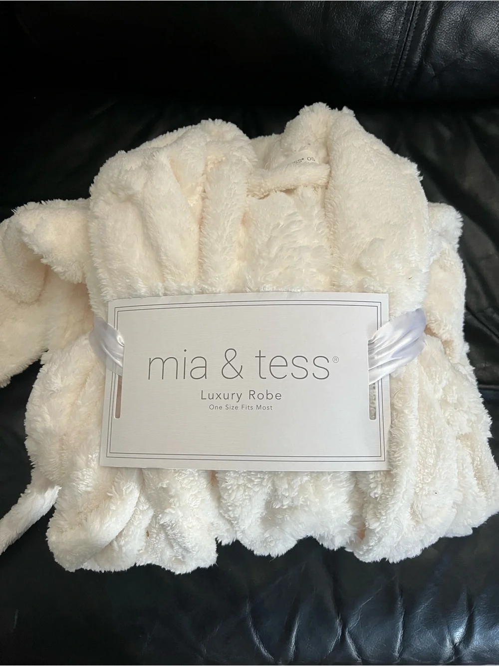 mia & tess Plush Luxury Robe in Cream